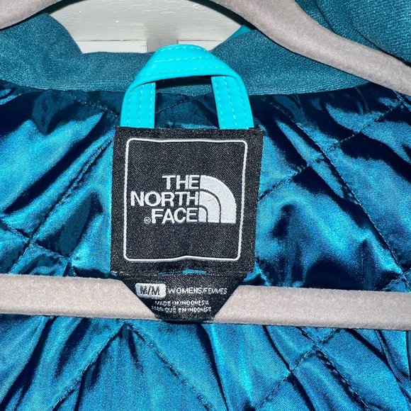 The North Face Women’s Winter Jacket - Picture 4 of 7